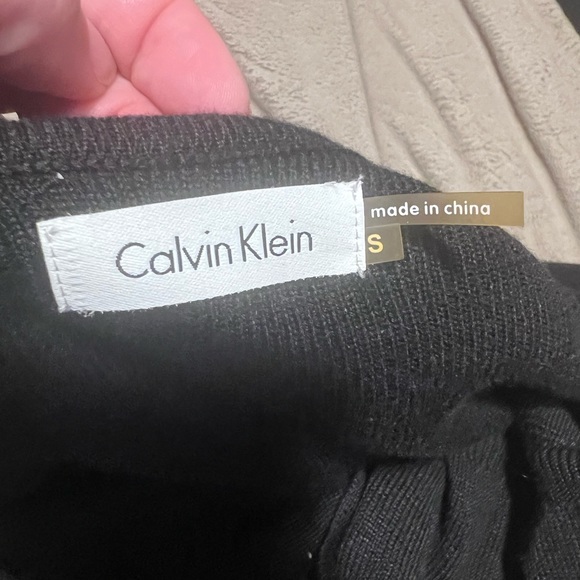 Calvin Klein Body Hugging Ruffle Front Belted Sweater Dress Size Small - Picture 3 of 3